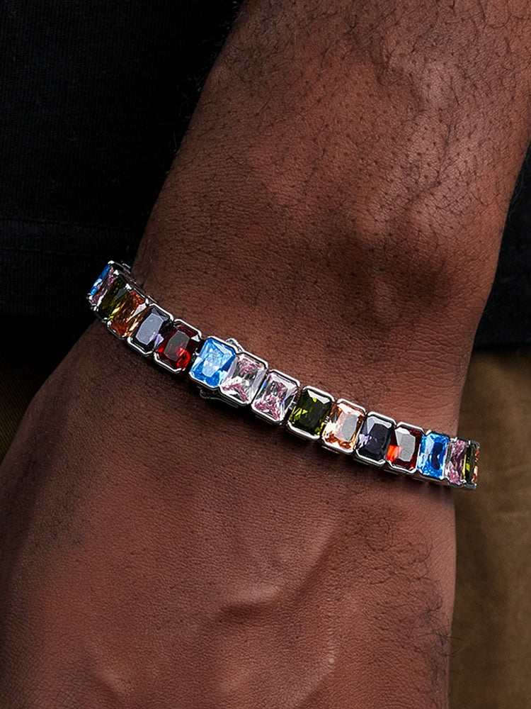 The Sparkling Statement: Gay Men and the World of Jewelry